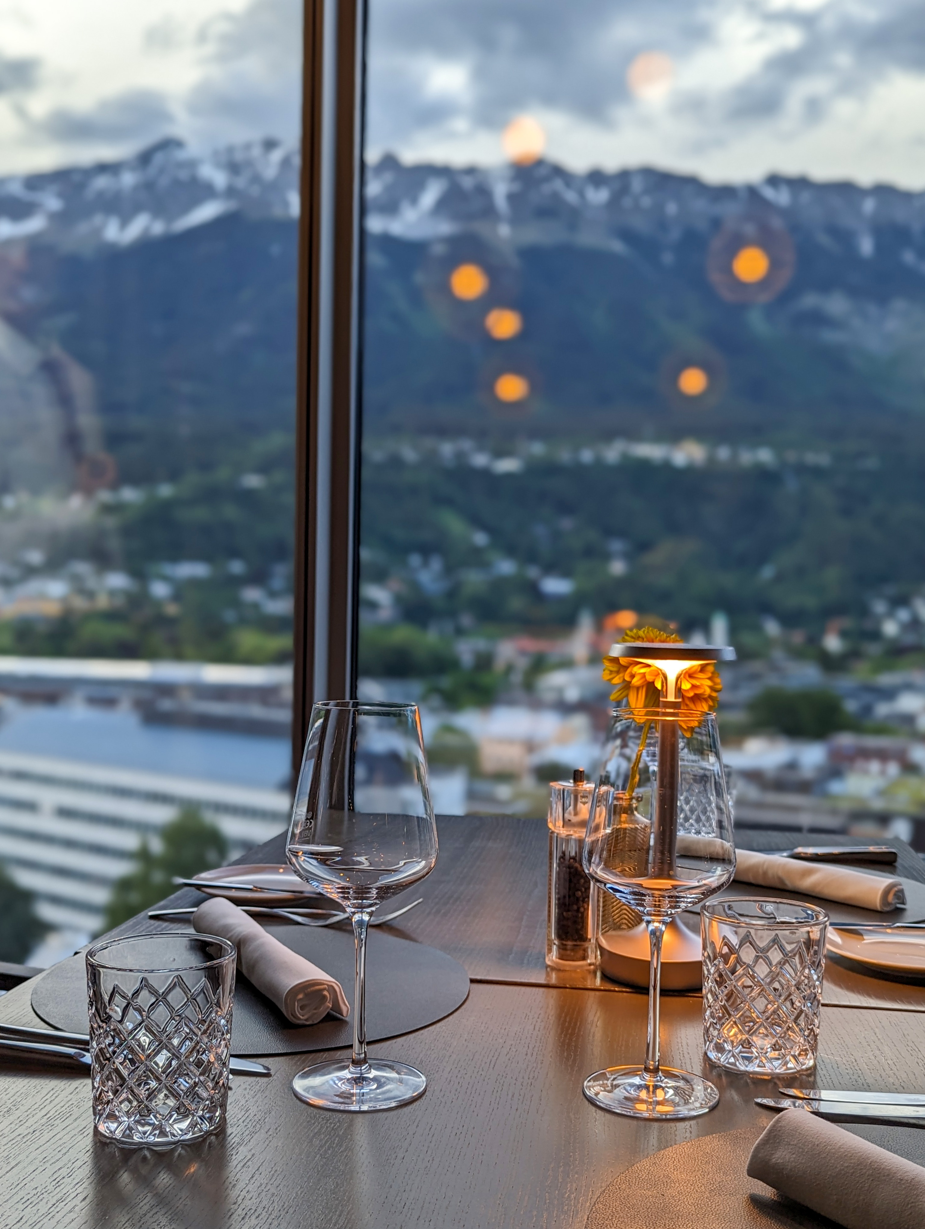 Speisen Reisen Speisewagen Sternekoch Rooftop Men Alpen IGE - IGE Erlebnisreisen | (c) IGE aDLERS Gauster Donauturm DoNs KPTN